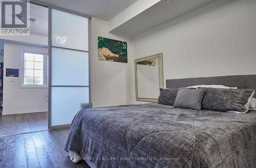 210 - 70 Shipway Avenue, Clarington (Newcastle), ON - Indoor Photo Showing Bedroom