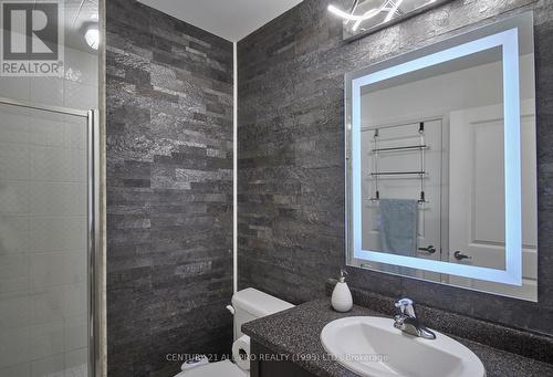 210 - 70 Shipway Avenue, Clarington (Newcastle), ON - Indoor Photo Showing Bathroom