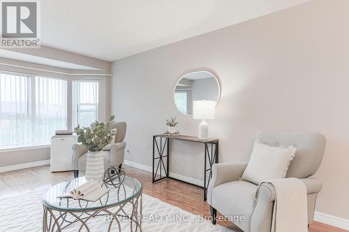 308 - 4 Heritage Way, Kawartha Lakes (Lindsay), ON - Indoor Photo Showing Living Room