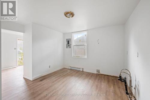 435 Charlotte Street, London, ON - Indoor Photo Showing Other Room