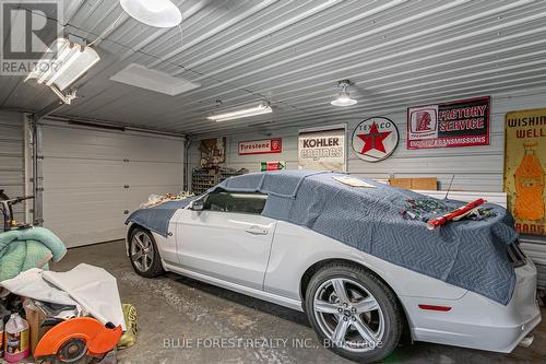 584337 Beachville Road, South-West Oxford (Beachville), ON - Indoor Photo Showing Garage