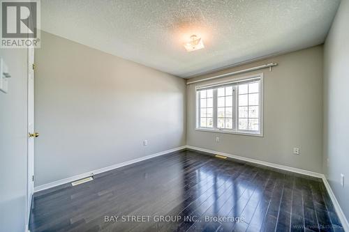 2037 Redstone Crescent, Oakville, ON - Indoor Photo Showing Other Room