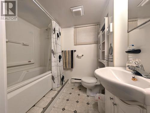 22 Rosedale Street, Corner Brook, NL - Indoor Photo Showing Bathroom