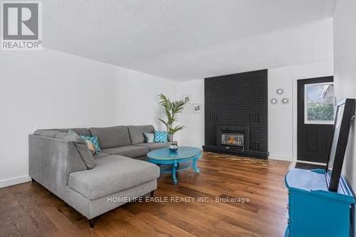 482 Grandview Drive, Meaford, ON - Indoor Photo Showing Living Room With Fireplace