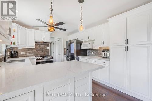 246044 County Rd 16 Road, Mono, ON - Indoor Photo Showing Kitchen With Double Sink