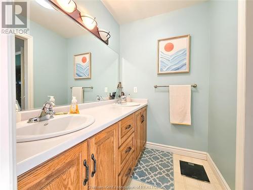 3 Frances Avenue, Chatham, ON - Indoor Photo Showing Bathroom