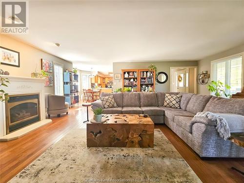 3 Frances Avenue, Chatham, ON - Indoor Photo Showing Living Room With Fireplace