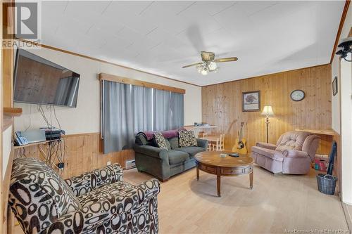 461 Mowatt Drive, Saint Andrews, NB - Indoor Photo Showing Living Room