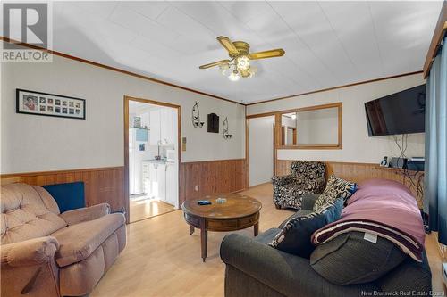 461 Mowatt Drive, Saint Andrews, NB - Indoor Photo Showing Living Room