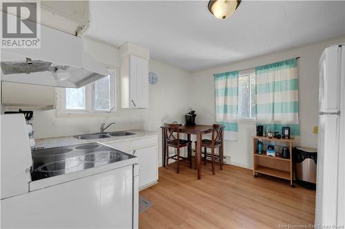 461 Mowatt Drive, Saint Andrews, NB - Indoor Photo Showing Kitchen With Double Sink