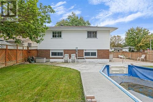 18 Pearl Street, Tilbury, ON - Outdoor With In Ground Pool