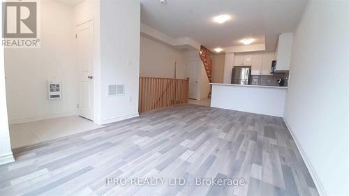 4 - 1150 Stroud Lane, Mississauga, ON - Indoor Photo Showing Kitchen