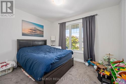 206 Leitch Street, Dutton/Dunwich (Dutton), ON - Indoor Photo Showing Bedroom