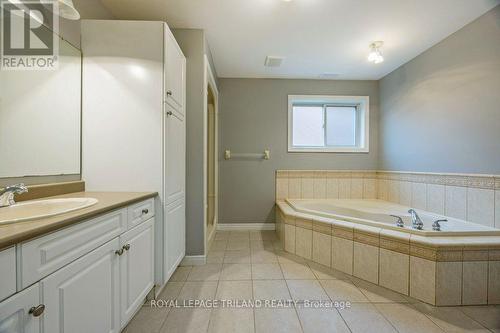 170 Woodworth Avenue, St. Thomas, ON - Indoor Photo Showing Bathroom