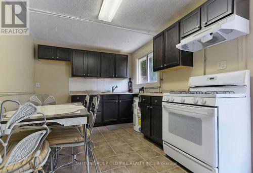 175 Bathgate Drive, Toronto, ON - Indoor Photo Showing Kitchen