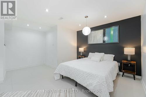 974 Seivert Place, Milton, ON - Indoor Photo Showing Bedroom