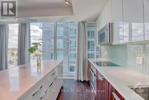 811 - 111 Champagne Avenue S, Ottawa, ON - Indoor Photo Showing Kitchen With Upgraded Kitchen