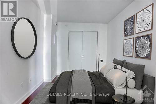 811 - 111 Champagne Avenue S, Ottawa, ON - Indoor Photo Showing Other Room