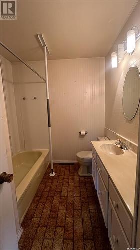 1802 97Th Street, North Battleford, SK - Indoor Photo Showing Bathroom