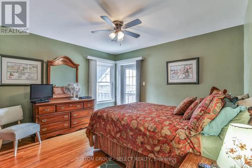 97 Huron Street, London, ON - Indoor Photo Showing Bedroom