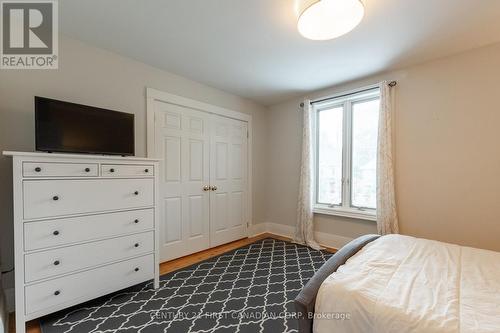 85 Elmwood Avenue E, London, ON - Indoor Photo Showing Bedroom