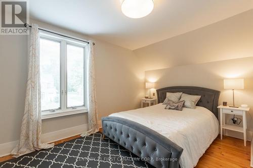 85 Elmwood Avenue E, London, ON - Indoor Photo Showing Bedroom