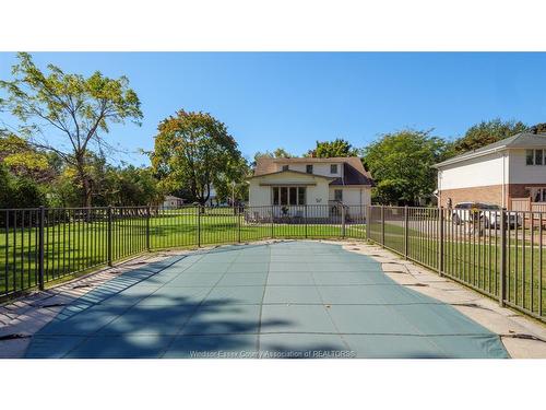 4054 Roseland Drive West, Windsor, ON 