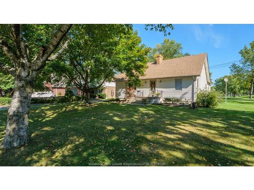 4054 Roseland Drive West, Windsor, ON 