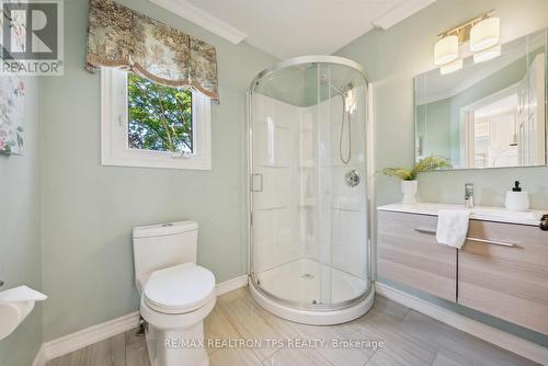 16 Duke Street, Whitby, ON - Indoor Photo Showing Bathroom