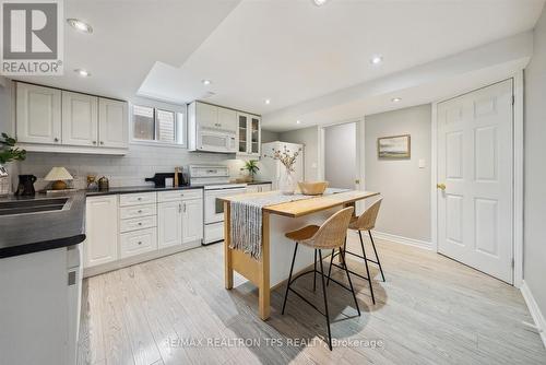 16 Duke Street, Whitby, ON - Indoor Photo Showing Kitchen