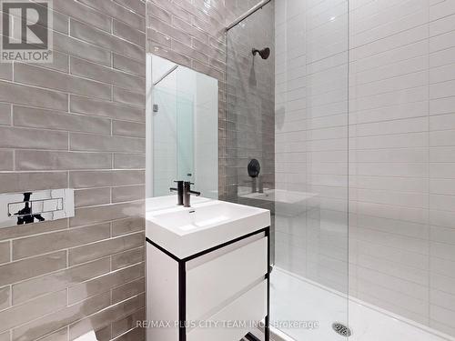 206 - 150 Logan Avenue, Toronto, ON - Indoor Photo Showing Bathroom