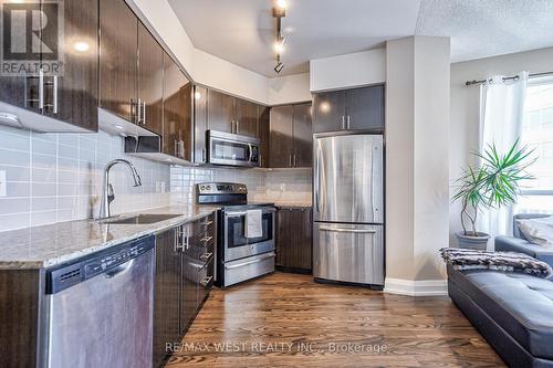 #2232 - 7161 Yonge Street, Markham, ON - Indoor Photo Showing Kitchen With Upgraded Kitchen