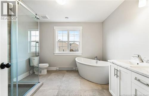 48 Rochefort, Dieppe, NB - Indoor Photo Showing Bathroom