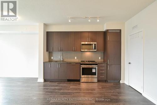 2919 - 4055 Parkside Village Drive, Mississauga, ON - Indoor Photo Showing Kitchen