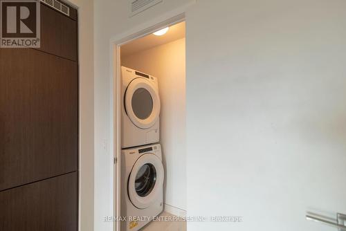 2919 - 4055 Parkside Village Drive, Mississauga, ON - Indoor Photo Showing Laundry Room