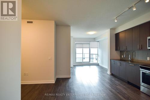 2919 - 4055 Parkside Village Drive, Mississauga, ON - Indoor Photo Showing Kitchen