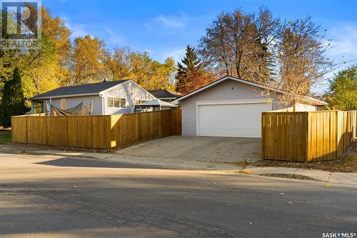 2700 Mackay Street, Regina, SK - Outdoor