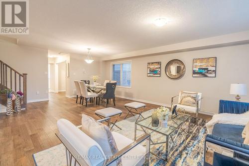 37 Blue Oak Street, Kitchener, ON - Indoor Photo Showing Living Room