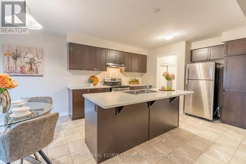 37 Blue Oak Street, Kitchener, ON - Indoor Photo Showing Kitchen With Stainless Steel Kitchen With Double Sink