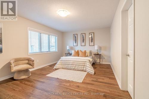 37 Blue Oak Street, Kitchener, ON - Indoor Photo Showing Bedroom