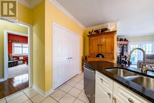 275 Waterbury Crescent, Scugog (Port Perry), ON - Indoor Photo Showing Kitchen With Double Sink