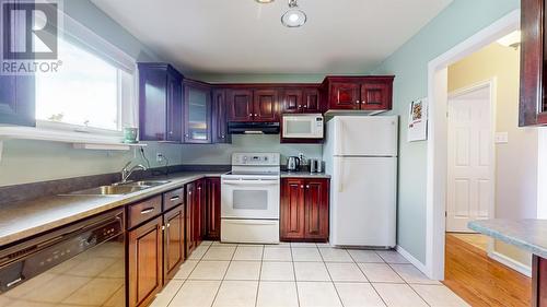 25 Hawker Crescent, St. John'S, NL - Indoor Photo Showing Kitchen