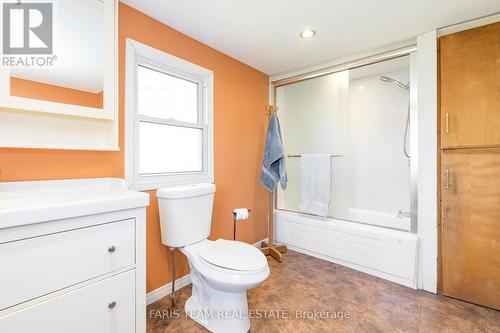 2508 Old Fort Road, Midland, ON - Indoor Photo Showing Bathroom