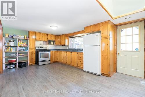 2508 Old Fort Road, Midland, ON - Indoor Photo Showing Kitchen