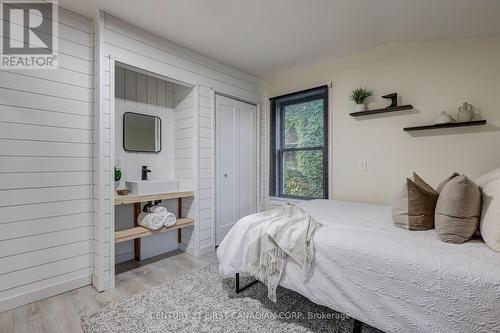 84 Ross Street, St. Thomas, ON - Indoor Photo Showing Bedroom