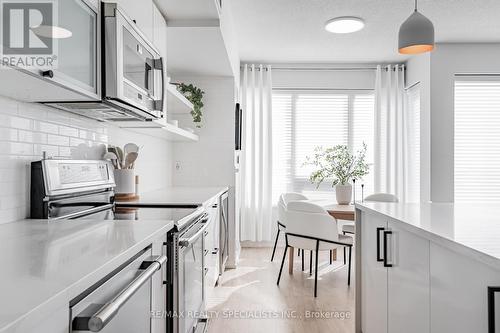 505 - 59 East Liberty Street, Toronto, ON - Indoor Photo Showing Kitchen With Upgraded Kitchen