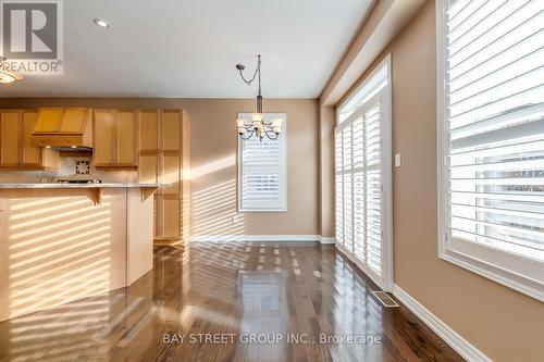 3439 Robin Hill Circle, Oakville, ON - Indoor Photo Showing Other Room