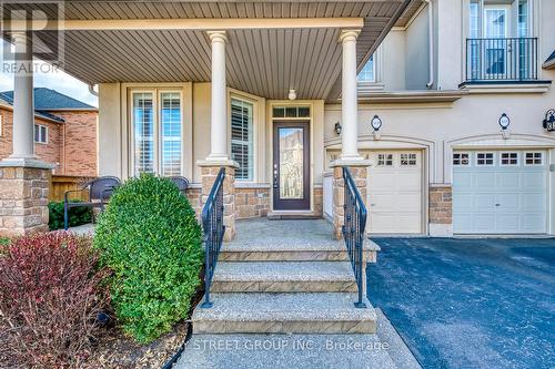 3439 Robin Hill Circle, Oakville, ON - Outdoor With Facade