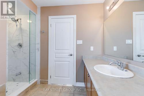 3439 Robin Hill Circle, Oakville, ON - Indoor Photo Showing Bathroom