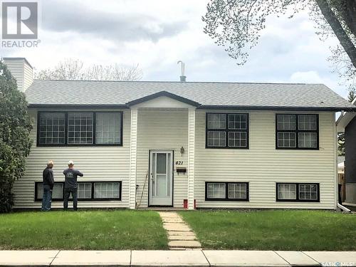 421 113Th Street W, Saskatoon, SK - Outdoor With Facade